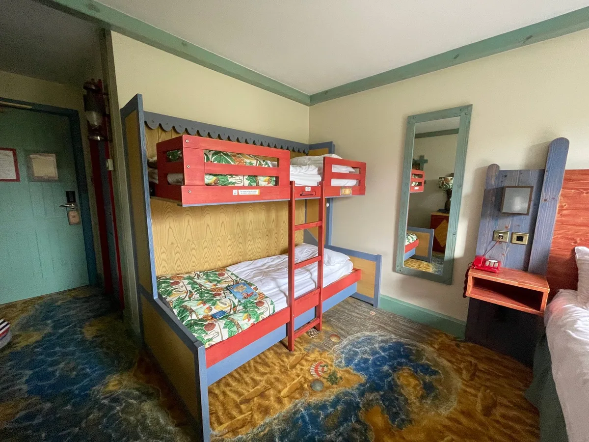Splash Landings Hotel — 2