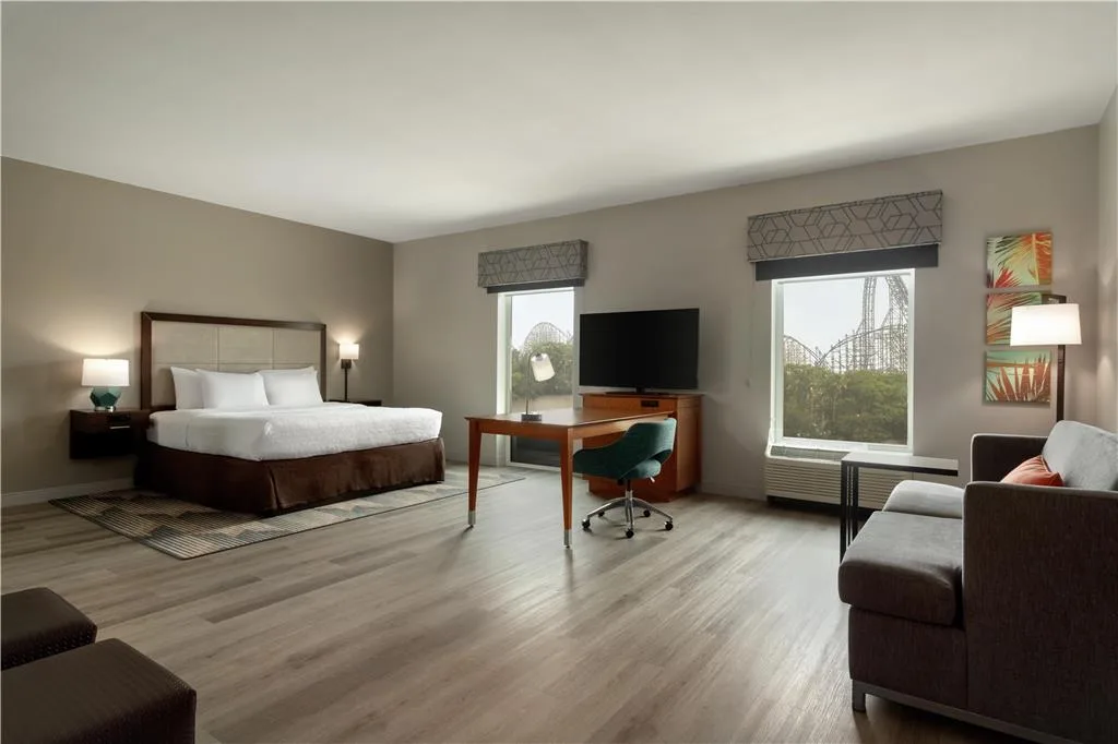 Hampton Inn & Suites Tampa Busch Gardens Area — 1
