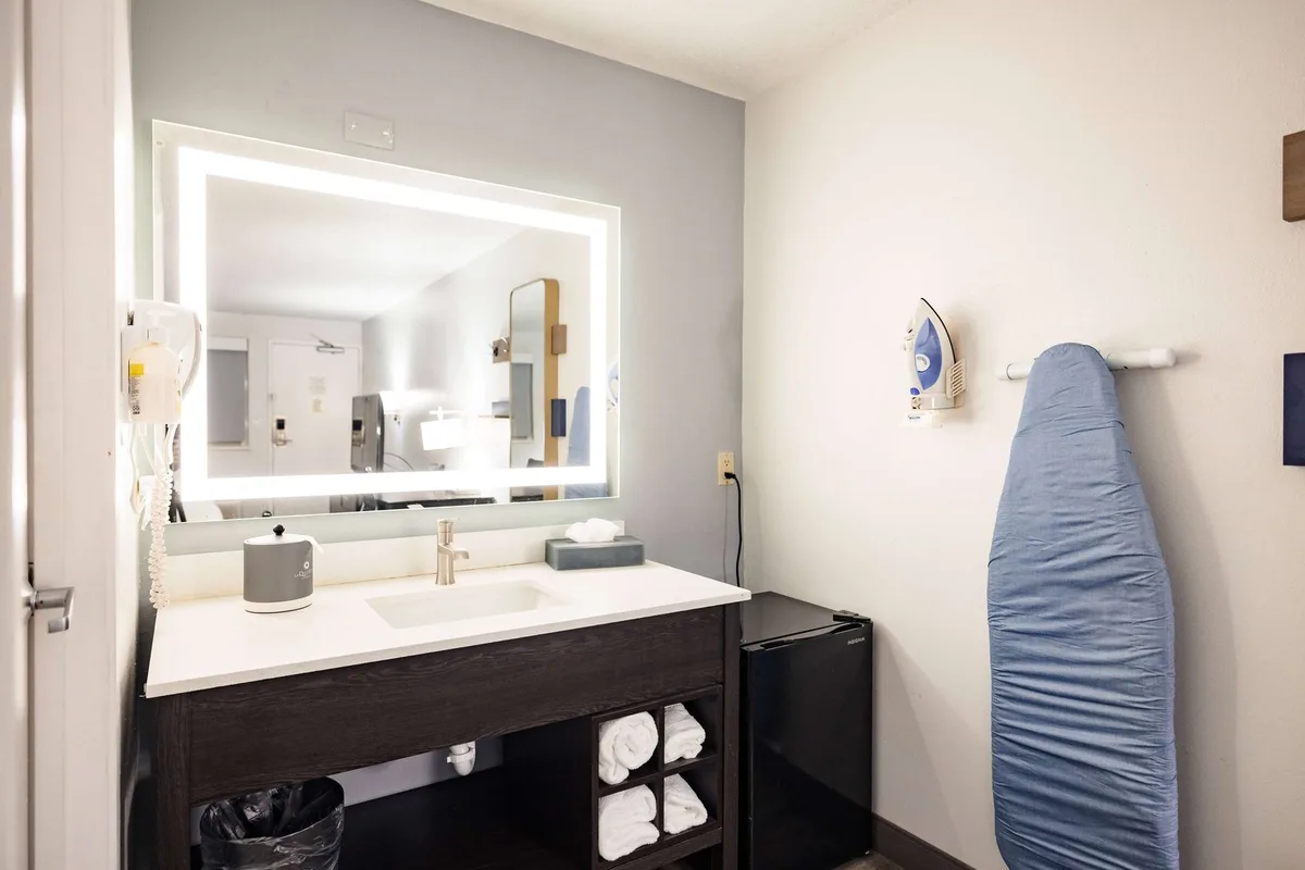 La Quinta Inn by Wyndham Tampa Near Busch Gardens — 5