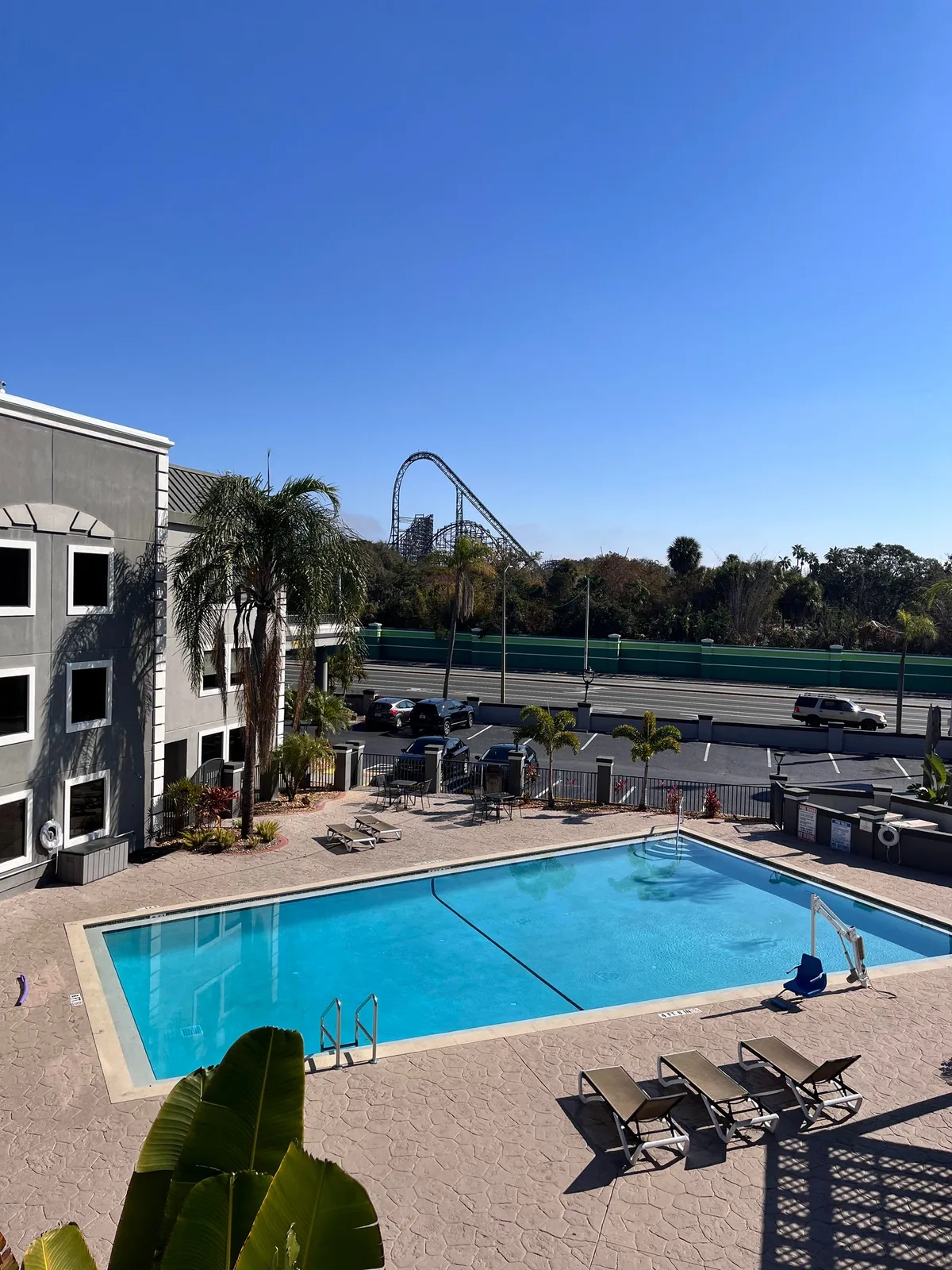 La Quinta Inn & Suites by Wyndham USF (Near Busch Gardens) — 1
