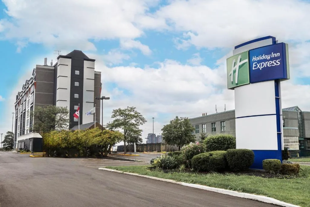 Holiday Inn Express Toronto-North York by IHG