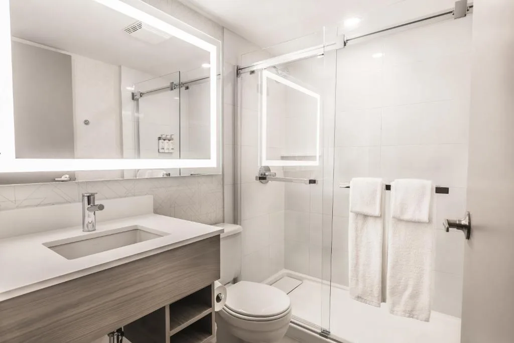 Holiday Inn Express Toronto-North York by IHG — 5