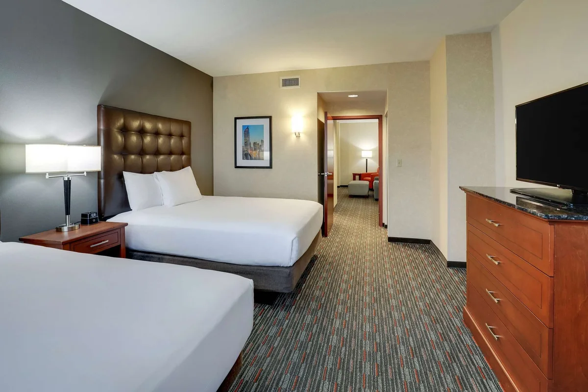 Drury Inn & Suites Charlotte Arrowood — 4