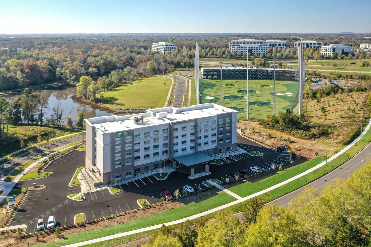 Holiday Inn Express & Suites Charlotte Southwest by IHG — 4