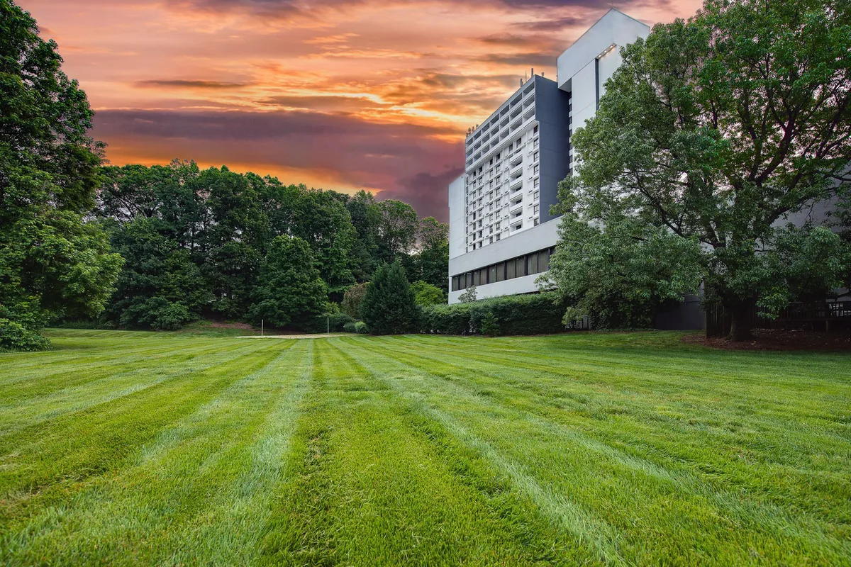 Sonesta Charlotte Lower South End — 4