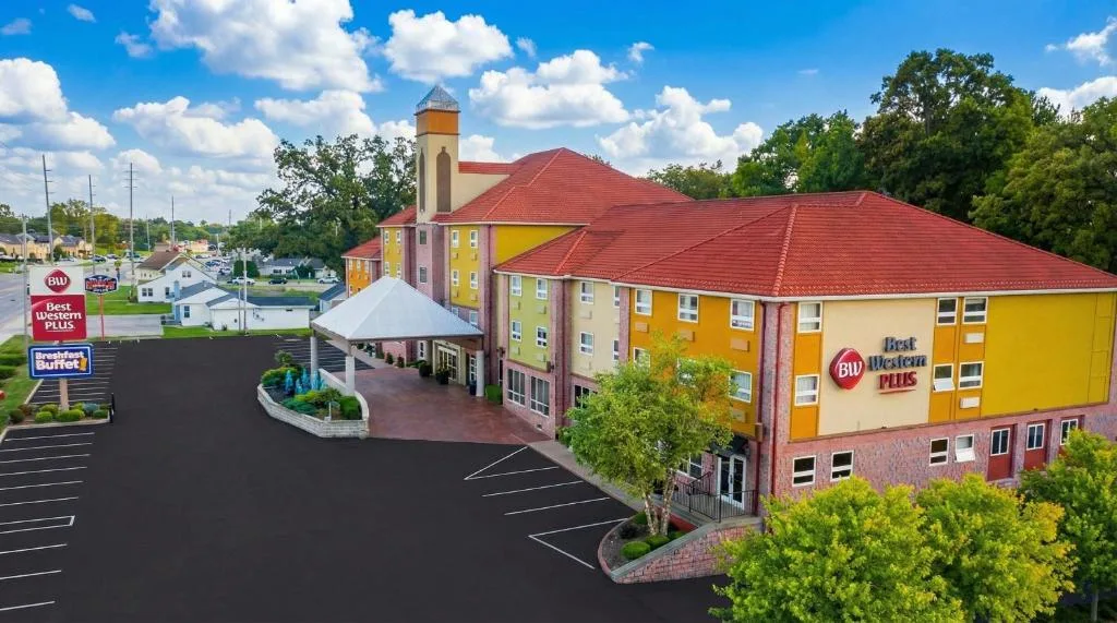 Best Western Plus Sandusky Hotel & Suites — 5