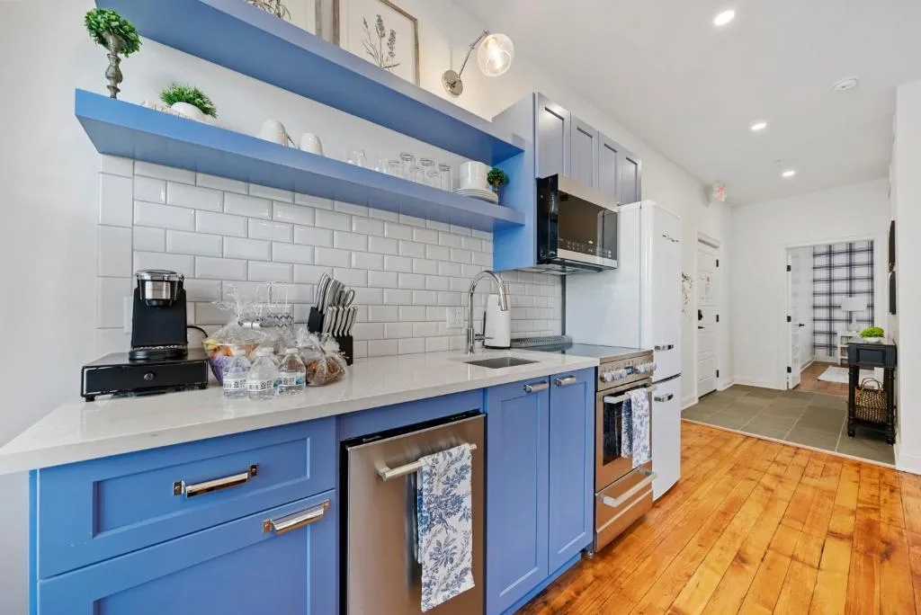 Luxury Boutique Downtown Private Unit — 4