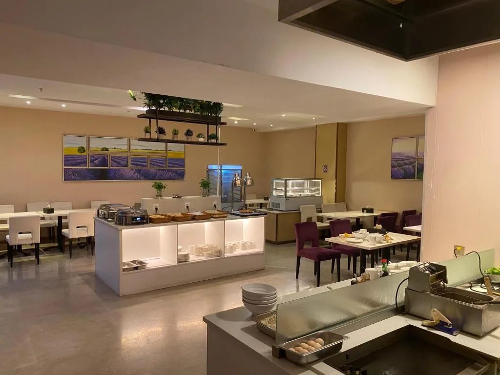 Lavande Hotel Guangzhou Panyu Chimelong Xiajiao Metro Station Branch — 4