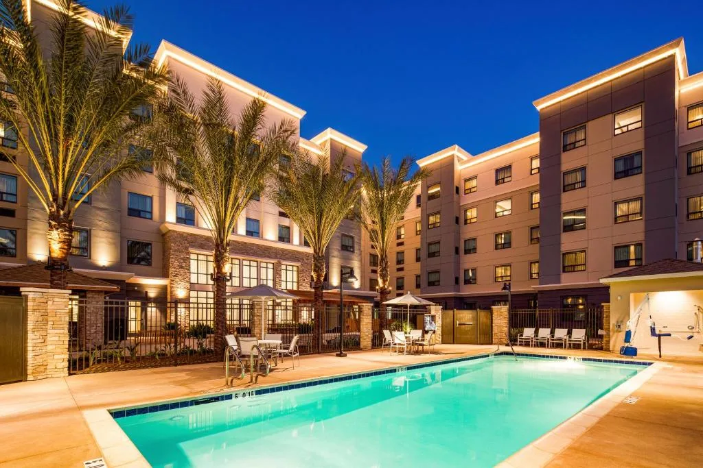 Staybridge Suites Irvine - John Wayne Airport by IHG — 4