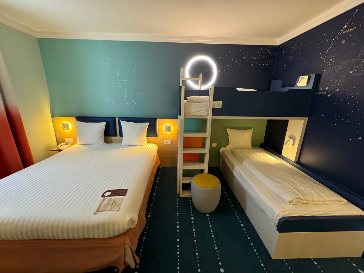 Grand Magic Hotel — 2