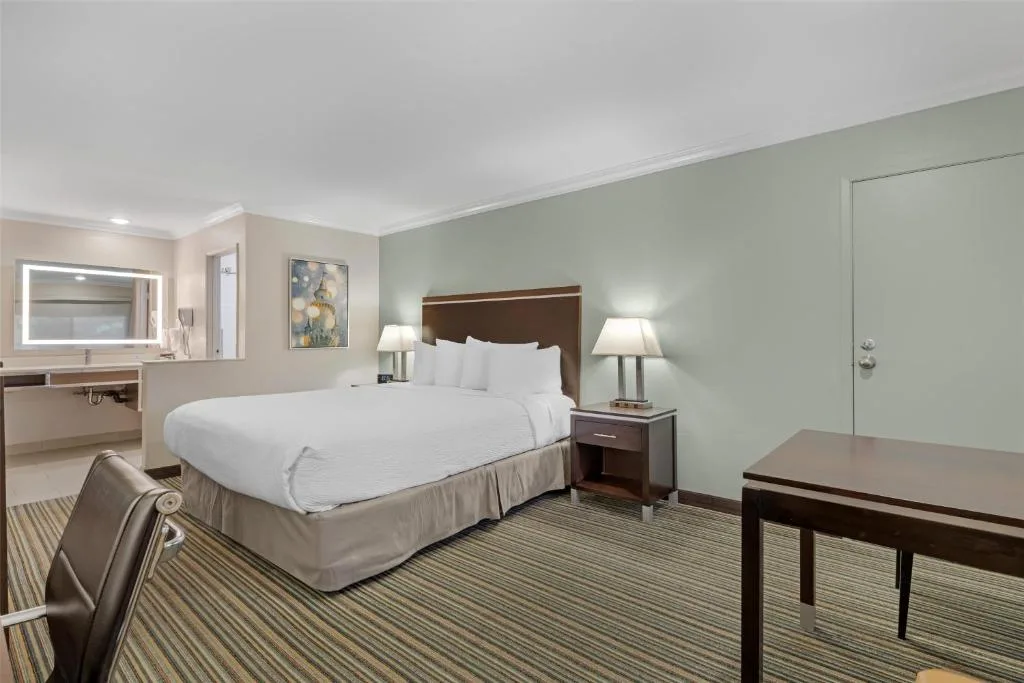 Best Western Courtesy Hotel - Anaheim Resort Amusement Park — 2