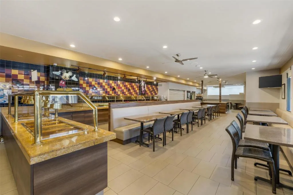Best Western Plus Park Place Inn - Mini Suites — 4