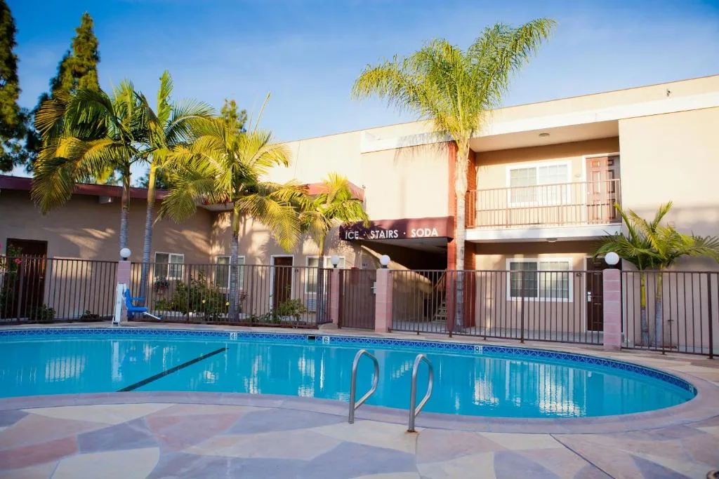 Budget Inn Anaheim near Disneyland Drive — 4