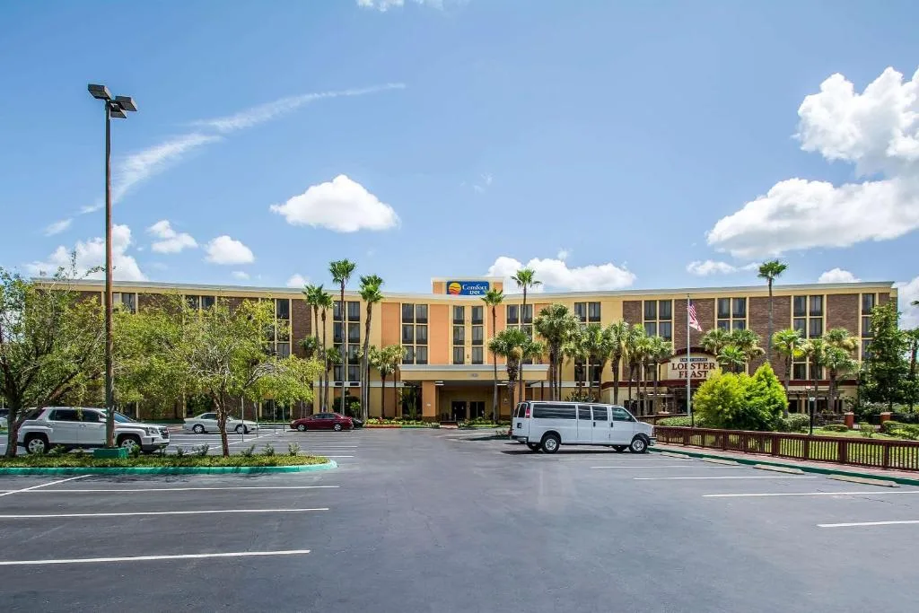 The Adventure Hotel by the Parks — 5