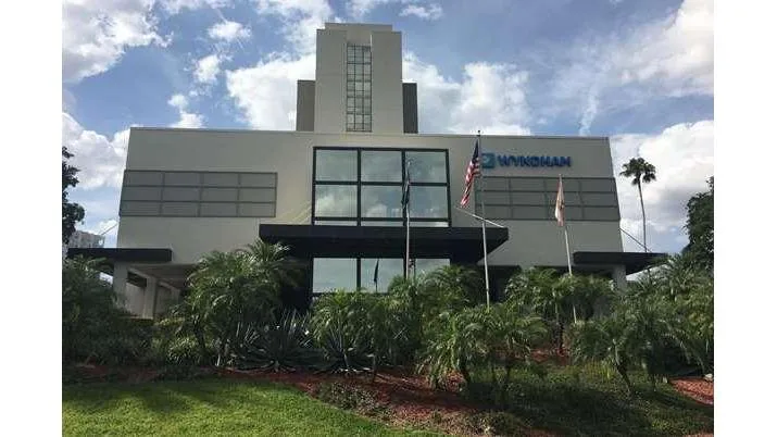 Wyndham Lake Buena Vista - Disney Springs Area — 5