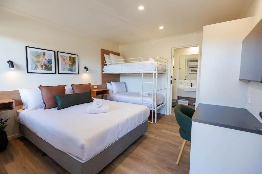 Coomera Lodge Hotel — 2
