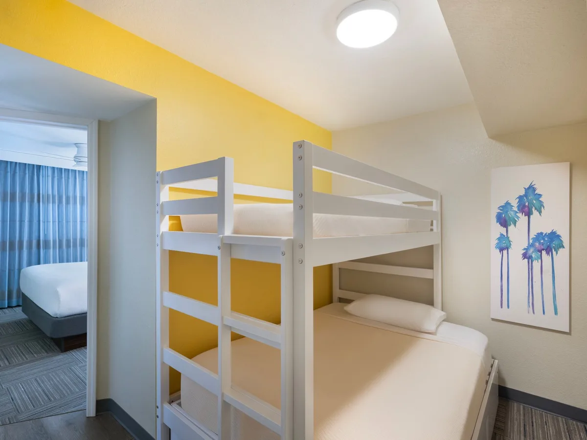 Holiday Inn Resort Orlando Suites - Waterpark by IHG — 4