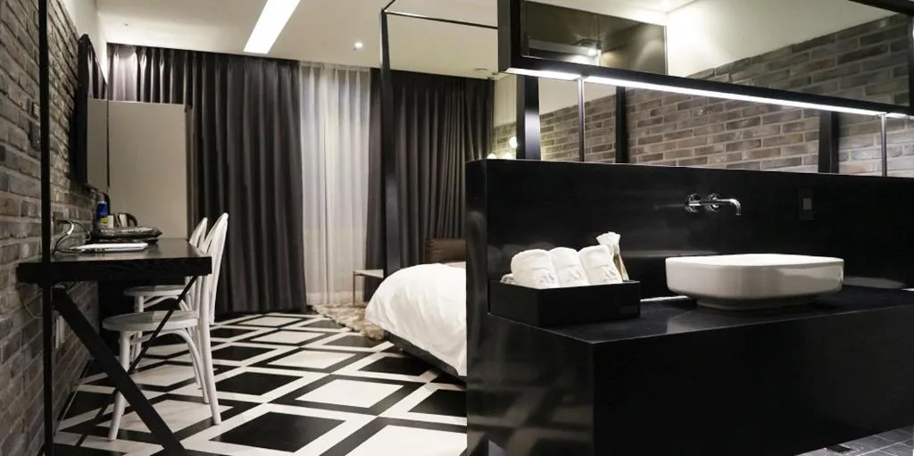 Astro Hotel — 3