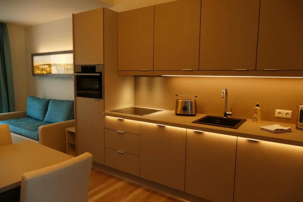 Meyn's Apartments & Hotel — 3
