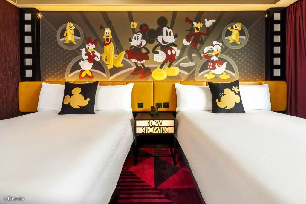 Disney's Hollywood Hotel — 4