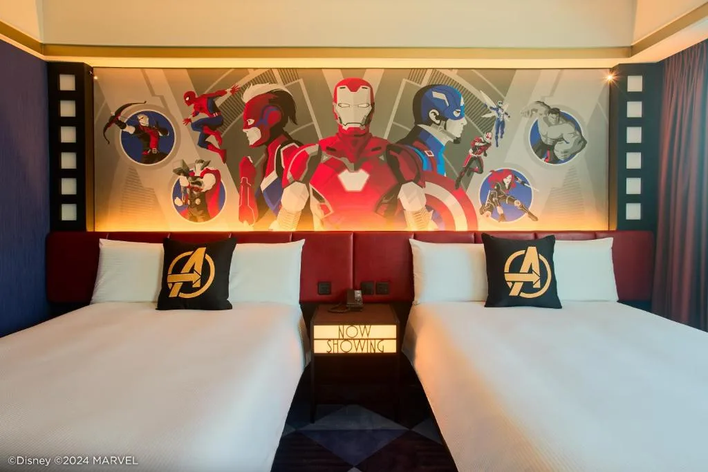 Disney's Hollywood Hotel — 5