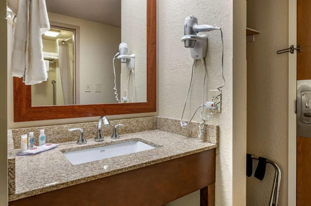 Comfort Inn Cincinnati Northeast — 3