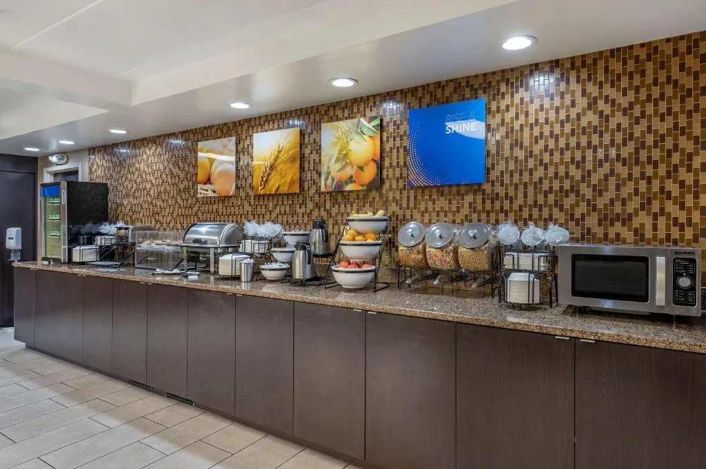 Comfort Inn Cincinnati Northeast — 4