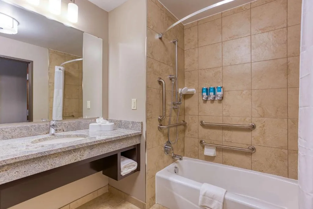Drury Inn & Suites Cincinnati Northeast Mason — 3