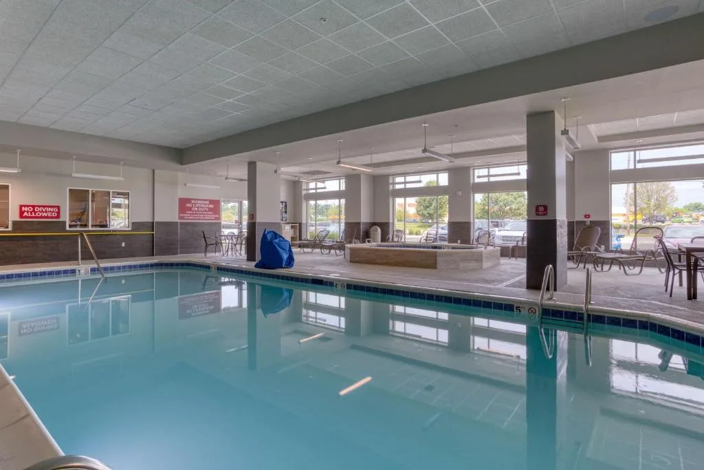 Drury Inn & Suites Cincinnati Northeast Mason — 4
