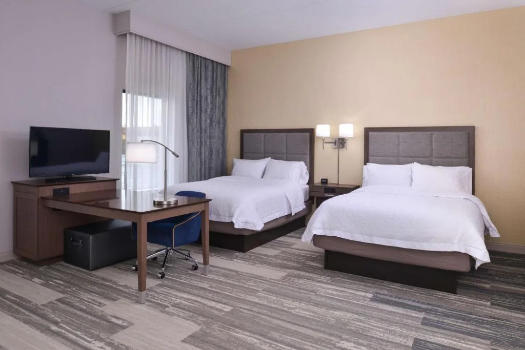 Hampton Inn & Suites Cincinnati-Mason, Ohio — 2