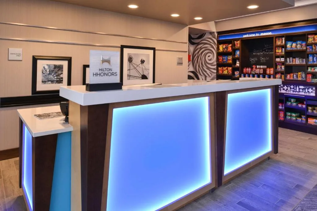 Hampton Inn & Suites Cincinnati-Mason, Ohio — 3