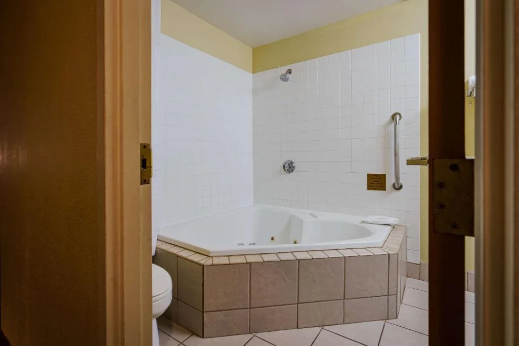 Quality Inn I-75 West Chester-North Cincinnati — 3