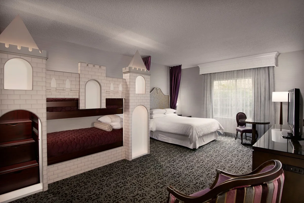 Anaheim Majestic Garden Hotel — 2