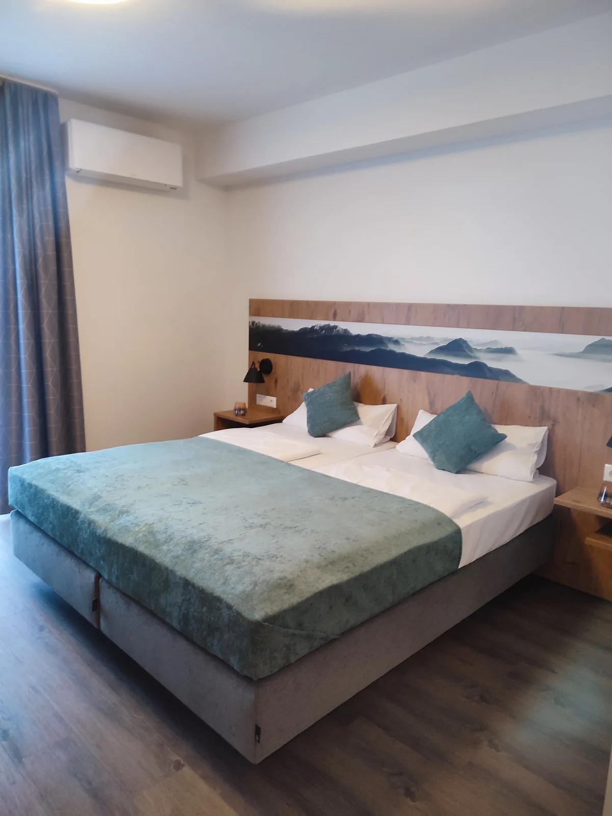 Hotel Nice — 2