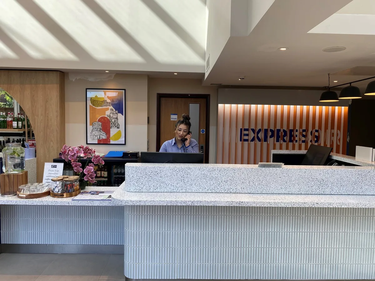 Holiday Inn Express Windsor — 3