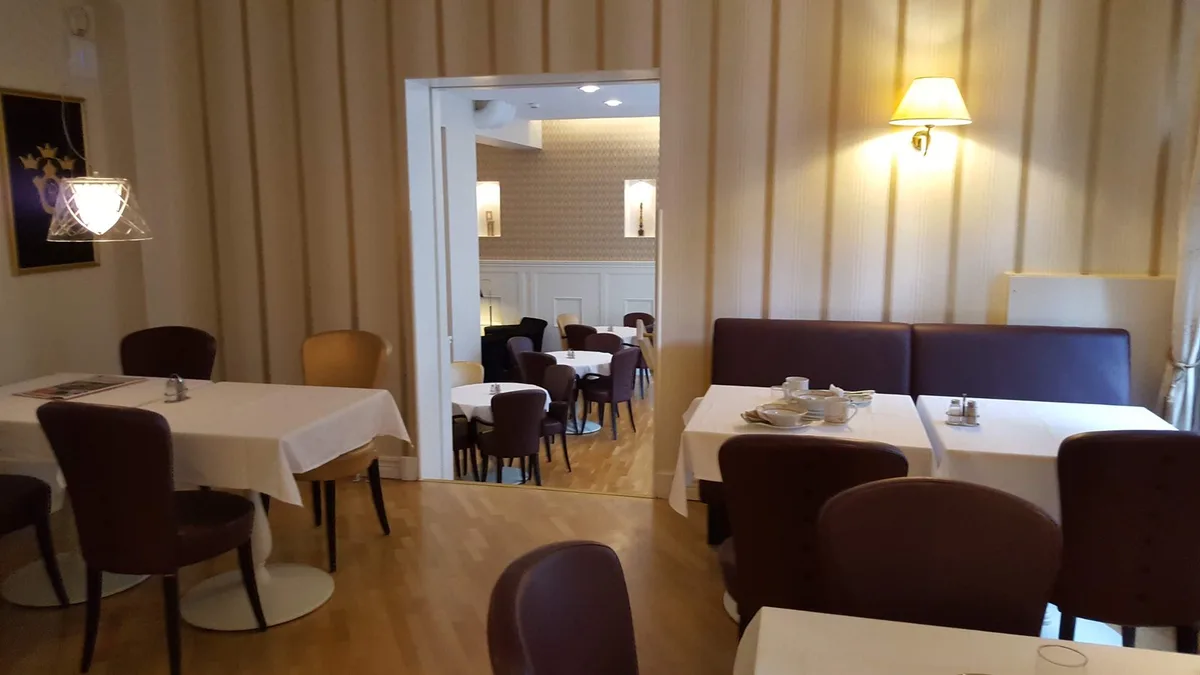 Hotel Royal — 5