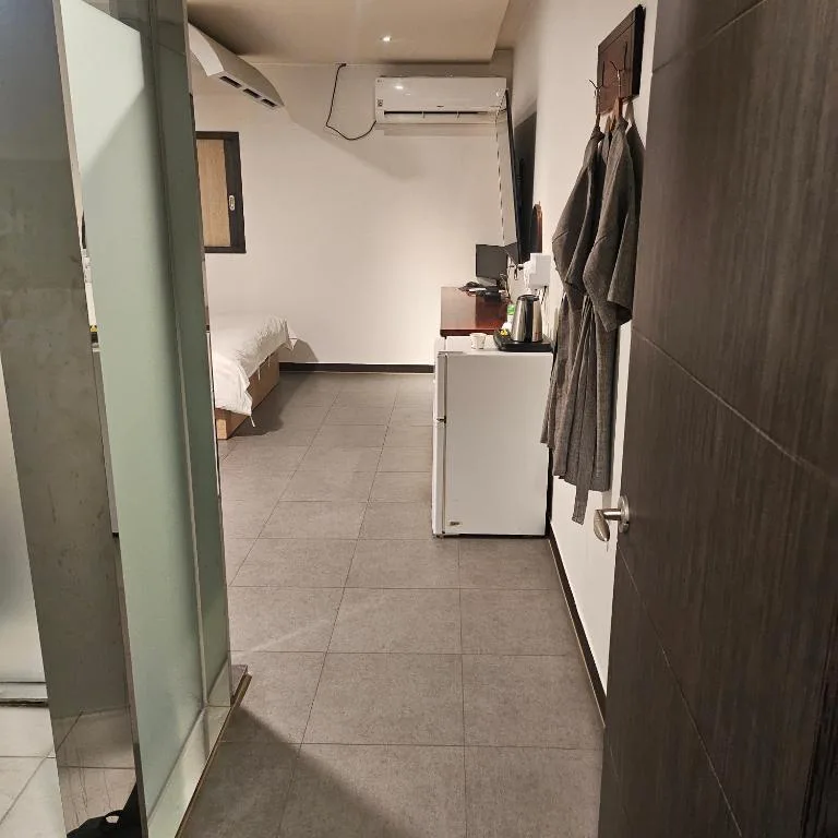 Guri C Boutique Hotel — 4