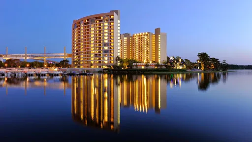 Bay Lake Tower at Disney's Contemporary Resort — 4