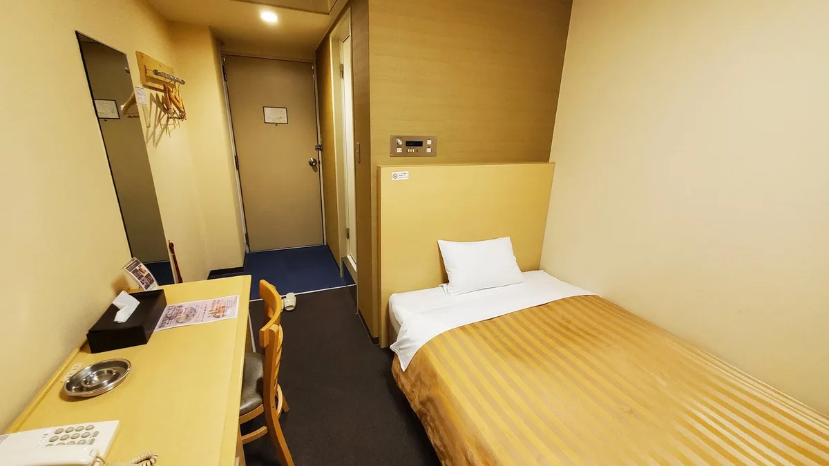 Central Hotel — 4