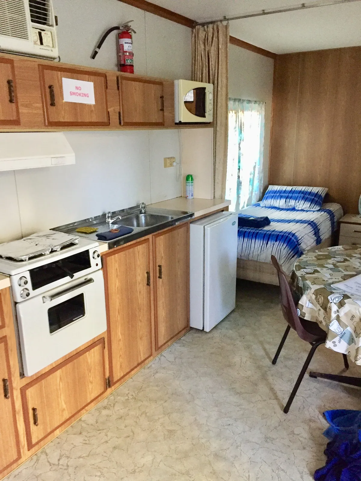 Deni Car-O-Tel & Caravan Park — 2