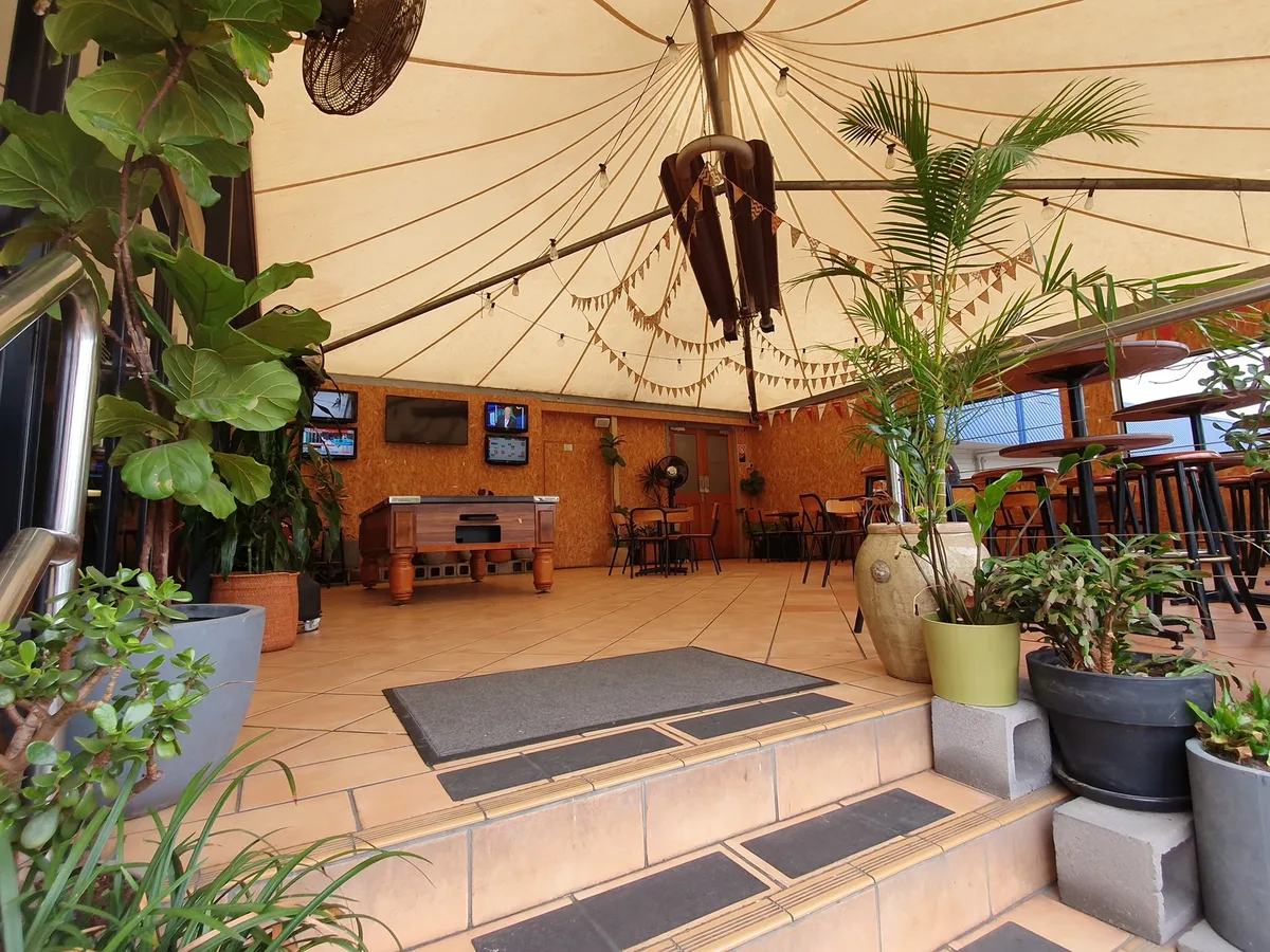 Lambton Park Hotel — 1