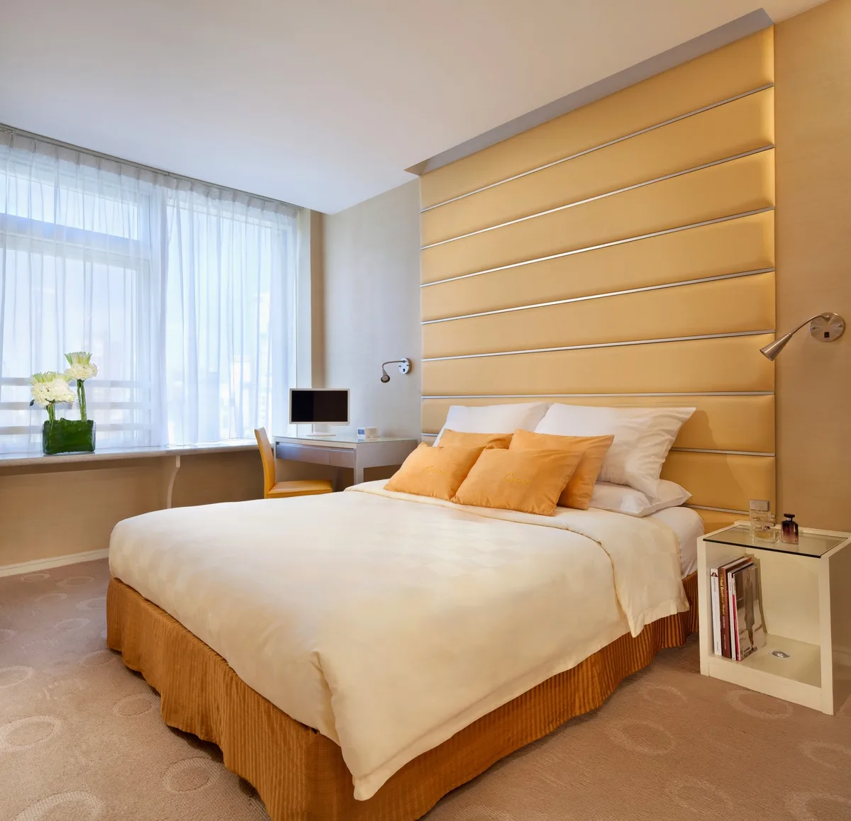 Cosmo Hotel Wan Chai Hong Kong — 1