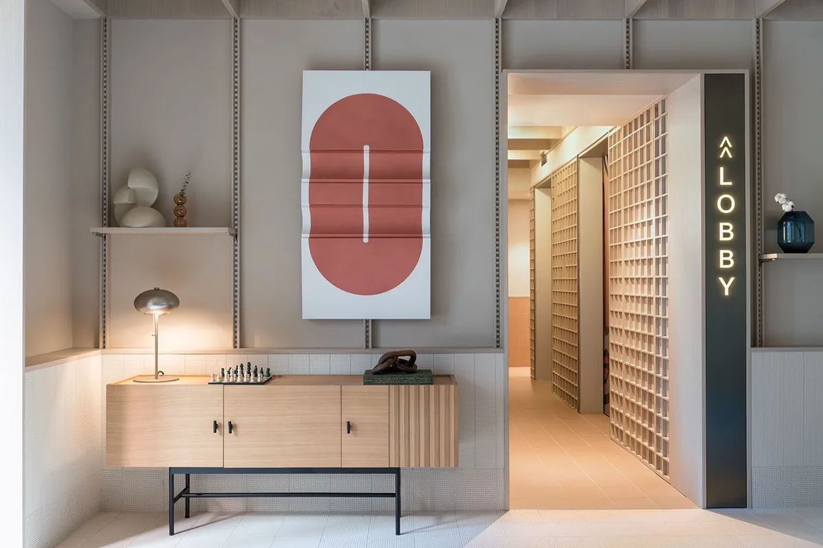 Ying'nFlo, Hong Kong, Wan Chai Gap Road — 4