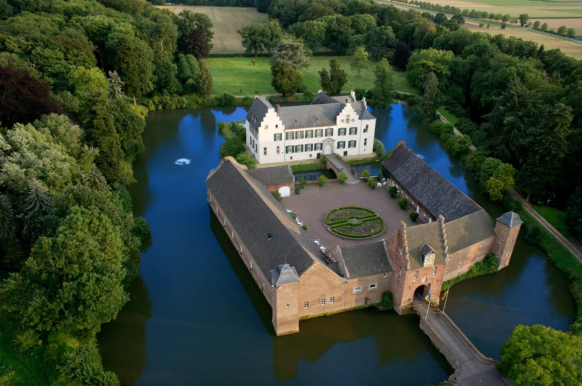 Burg Heimerzheim — 4