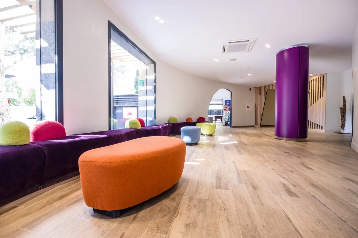 Aparthotel California — 2