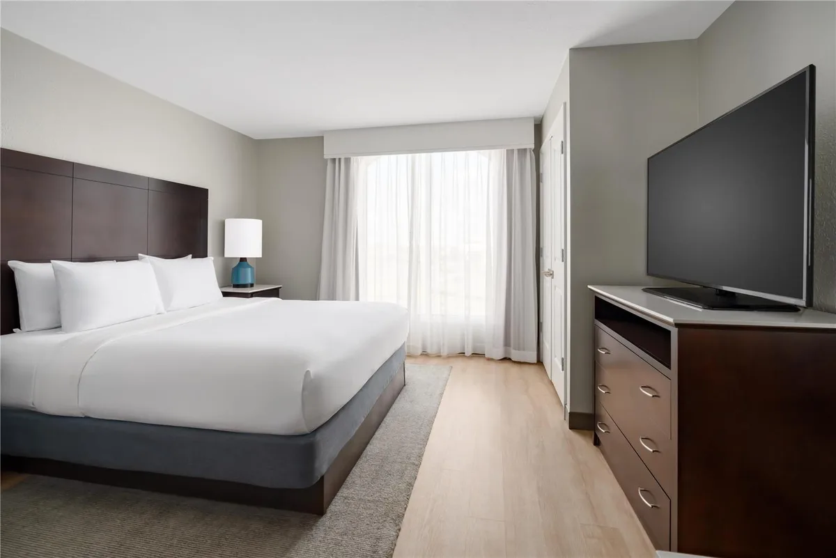Embassy Suites by Hilton Orlando Lake Buena Vista Resort — 4