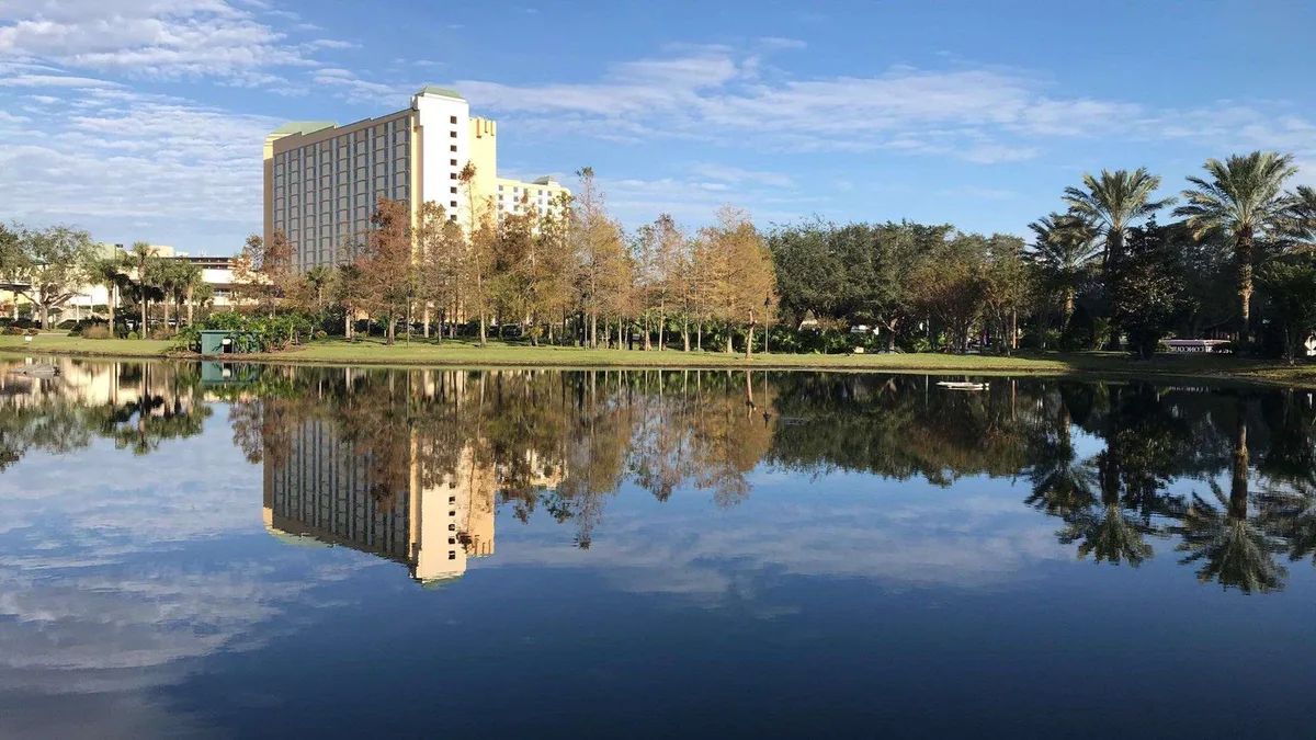 Rosen Plaza Hotel — 3