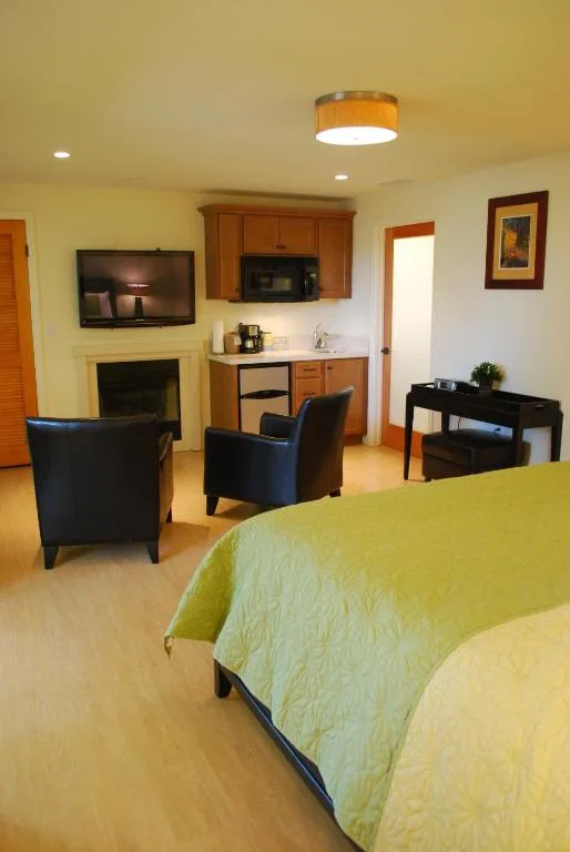 Bella Capri Inn and Suites — 5