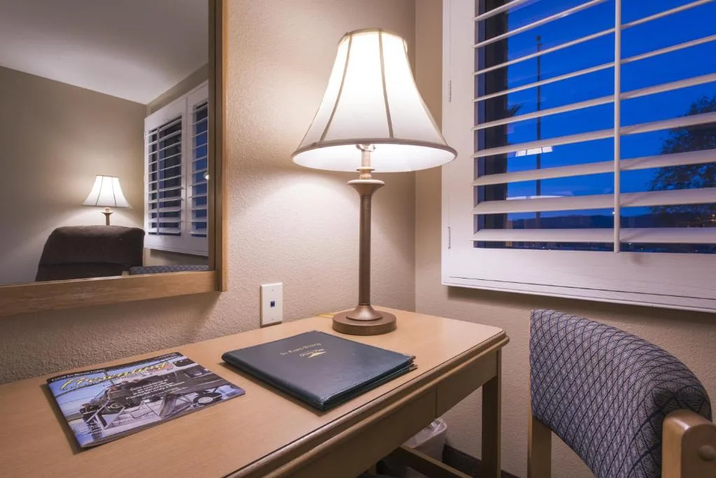 Grand Vista Hotel — 4