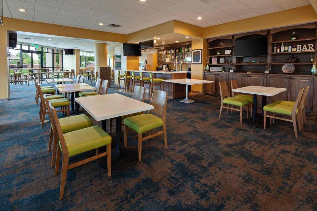 Holiday Inn Palmdale-Lancaster by IHG — 5